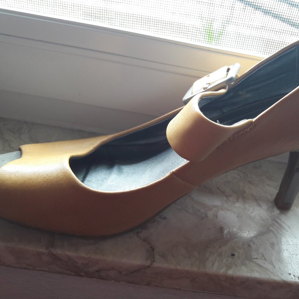 Heels yellow mid - elegant, very functional